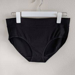 ❌SOLD❌ New woman's black pima cotton panty hipster